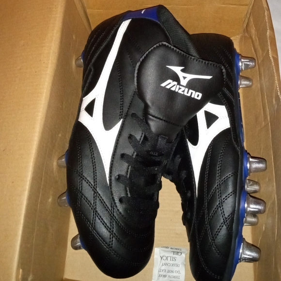 NEW MIZUNO Cup Final Mid Ht Rugby Shoes - Picture 6 of 7